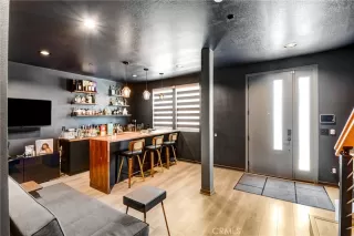 Photo #5: DW25160688 Listing 