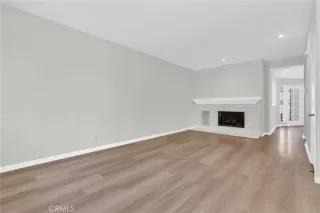 Photo #6: DW25176725 Listing 