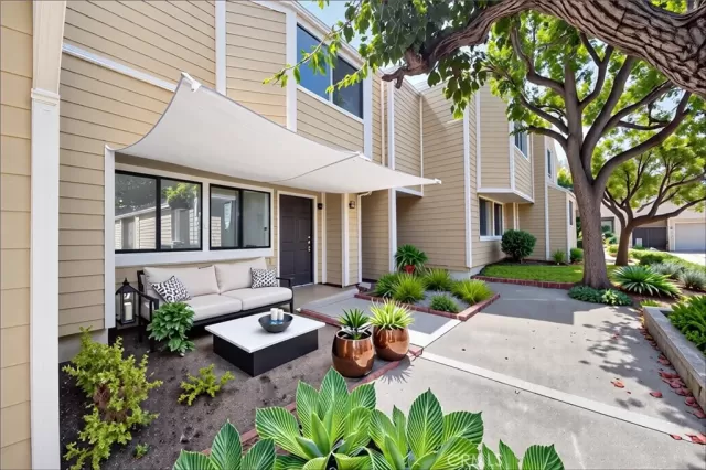 MLS: DW25190670 Condo For Sale