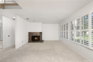 Photo #2: DW25201637 Listing 