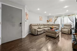 Photo #2: DW25217681 Listing