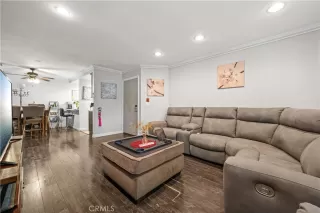 Photo #3: DW25217681 Listing