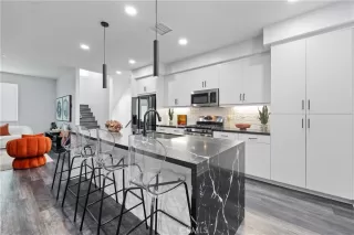 Photo #2: DW25217700 Listing 