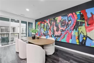 Photo #3: DW25217700 Listing 