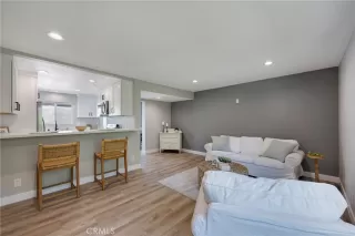 Photo #5: DW25218556 Listing 