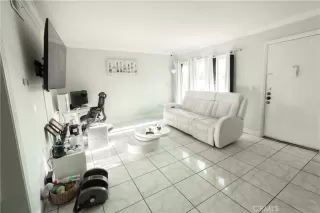 Photo #1: DW25223312 Listing 