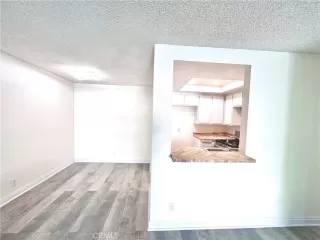 Photo #2: DW25242715 Listing