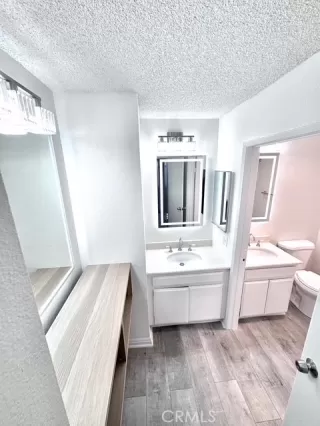 Photo #6: DW25242715 Listing