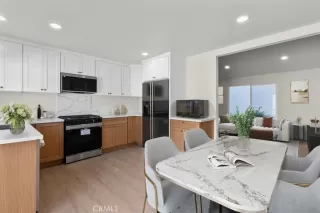 Browse active condo listings in WOODGATE