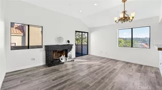 Photo #5: DW25264543 Listing 