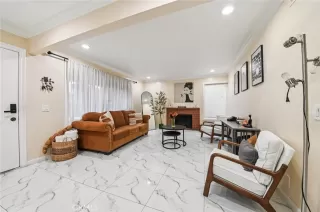 Photo #4: DW25265601 Listing 