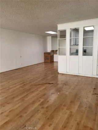 Photo #4: DW25269548 Listing