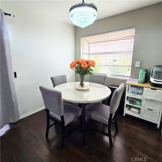 Photo #4: DW25276578 Listing