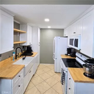 Photo #6: DW25276578 Listing