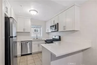 Photo #5: DW25279079 Listing 