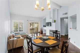 Photo #4: DW26011294 Listing 