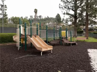 Photo #5: DW26019899 Listing