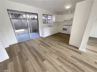 Photo #6: DW26020703 Listing