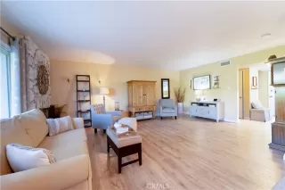 Photo #4: DW26024819 Listing