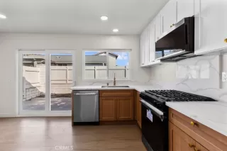 Photo #6: DW26031943 Listing