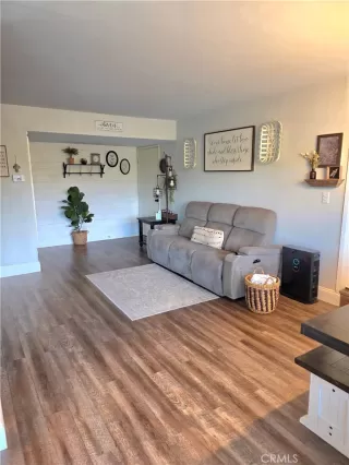 Photo #6: DW26046168 Listing 