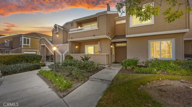 MLS: DW26051479 Condo For Sale