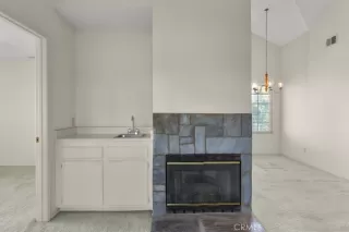 Photo #5: DW26056308 Listing 