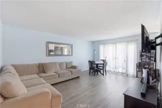 Photo #6: DW26063142 Listing 