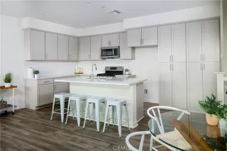 Photo #2: DW26072341 Listing 