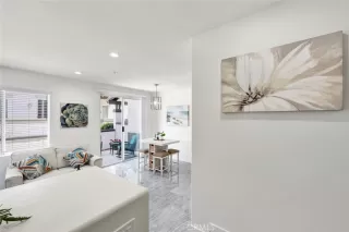 Photo #2: DW26078057 Listing 