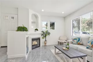 Photo #3: DW26078057 Listing 