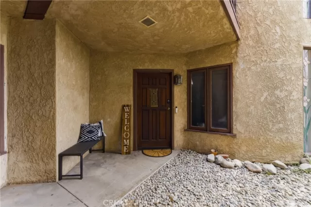 MLS: DW26101353 Condo For Sale