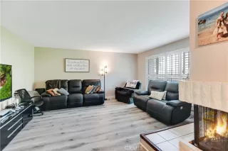 Photo #6: EV23109336 Listing 