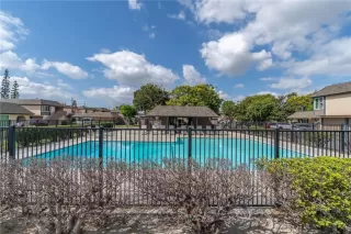 Photo #2: EV23158501 Listing 