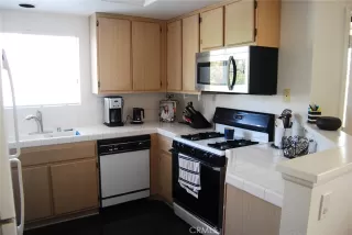 Photo #5: EV23220377 Listing 