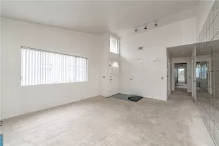 Photo #5: EV24084648 Listing 