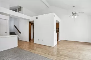 Photo #6: FR24210751 Listing 