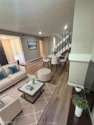 Photo #2: FR26006004 Listing 