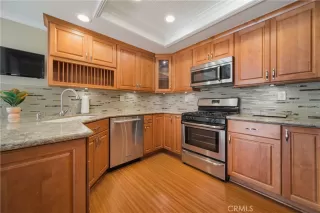 Photo #5: GD24137306 Listing