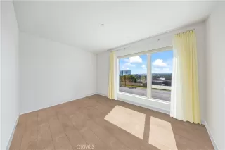 Photo #4: GD24172552 Listing