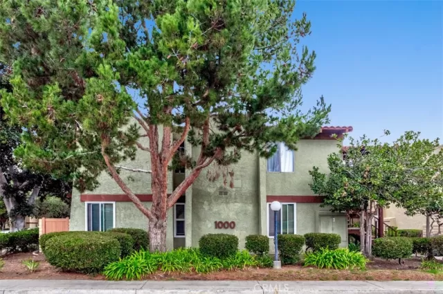 MLS: IG22252173 Condo For Sale