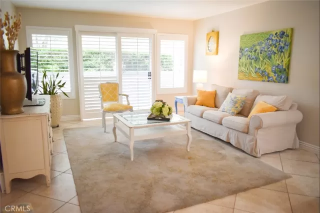 MLS: IG23093345 Condo For Sale