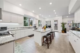 Photo #4: IG23104754 Listing 