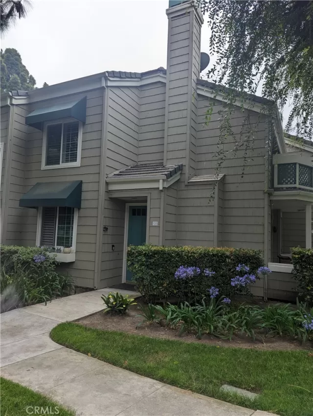 MLS: IG23121583 Condo For Sale