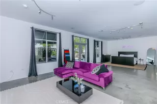 Photo #2: IG23136132 Listing 