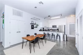 Photo #6: IG23136132 Listing 