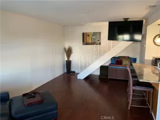 Photo #2: IG23158621 Listing 