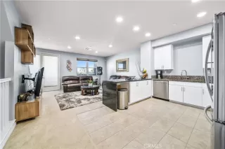 Photo #5: IG23161340 Listing 