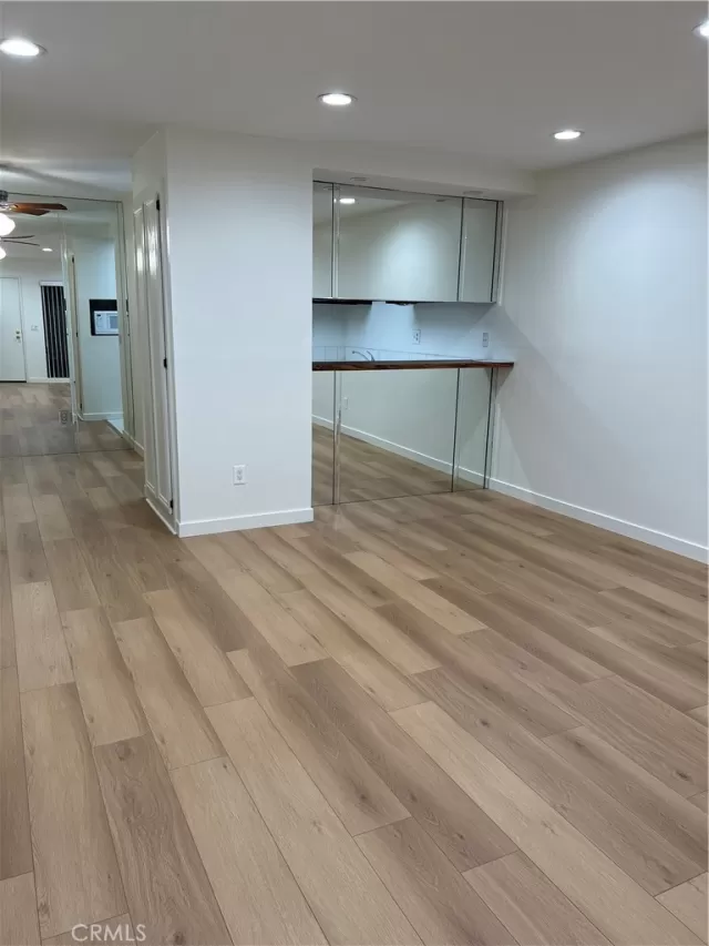 MLS: IG23191182 Condo For Sale