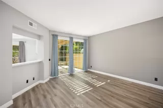 Photo #5: IG23195756 Listing 